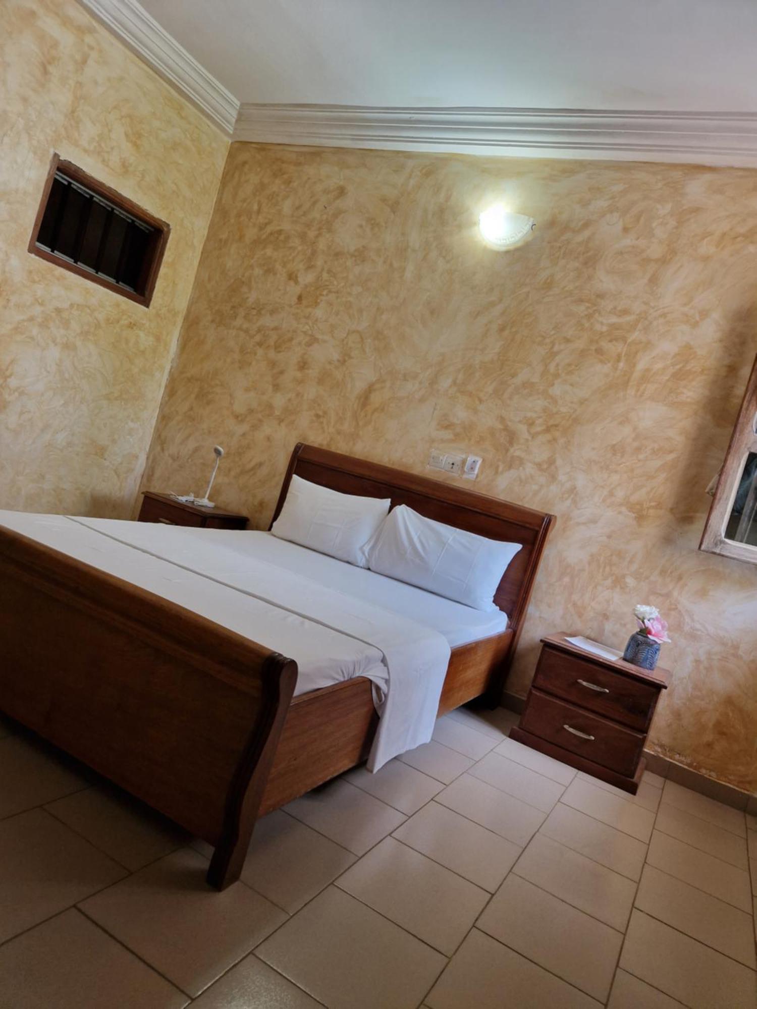 Hotel Madou Grand Bassam Extérieur photo
